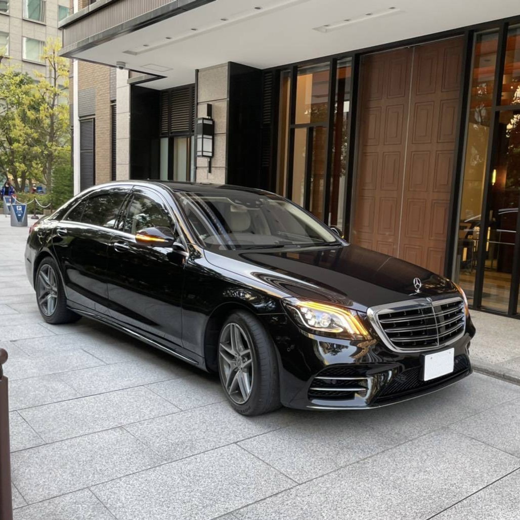 メルセデス・ベンツ Sクラス 　S560 　ロング　 AMGライン 　ショーファーモデル